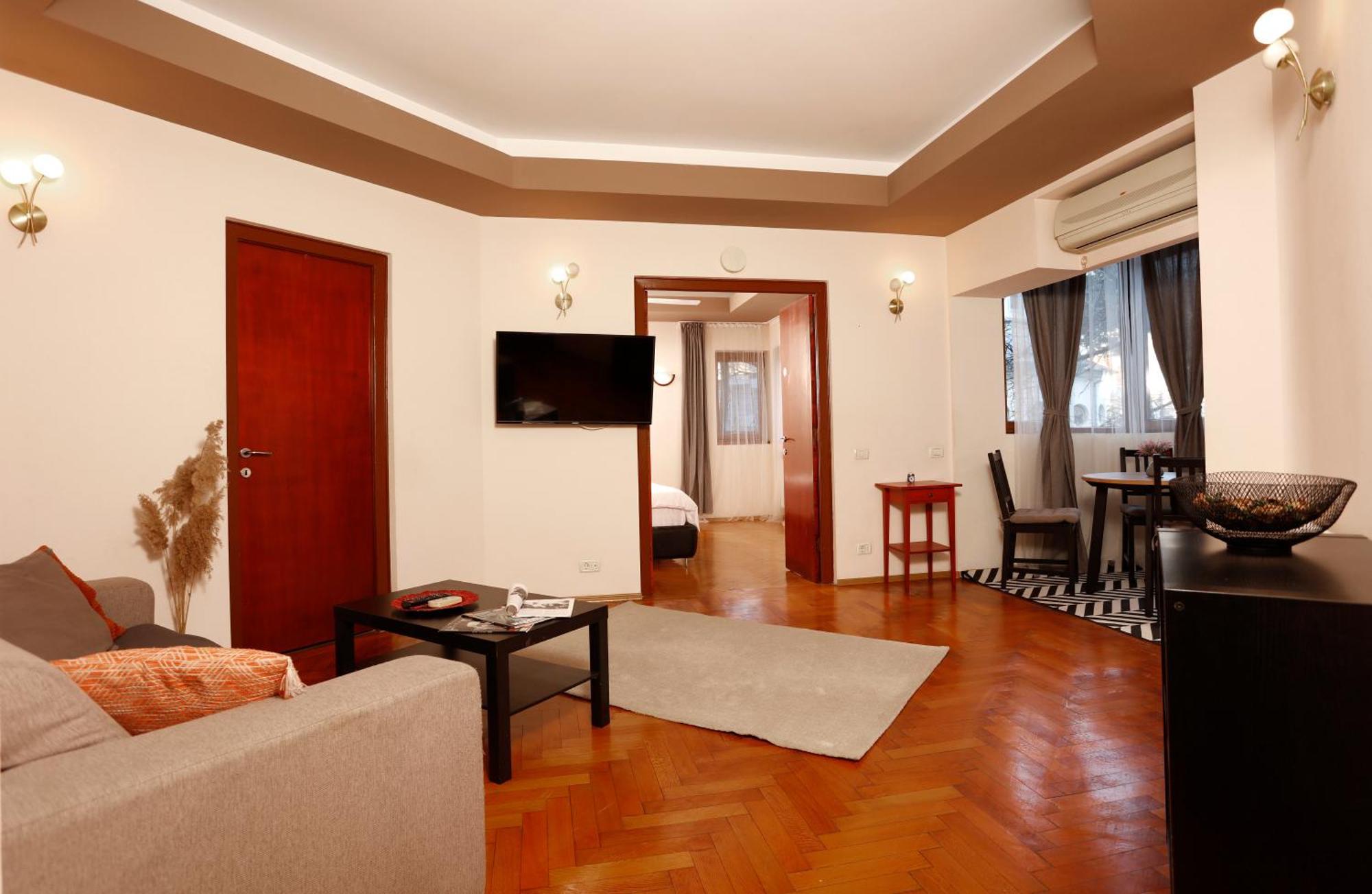 Peaceful Getaway - Generous 3-Bedroom Sanctuary - Close To Historic Old Town Букурещ Екстериор снимка